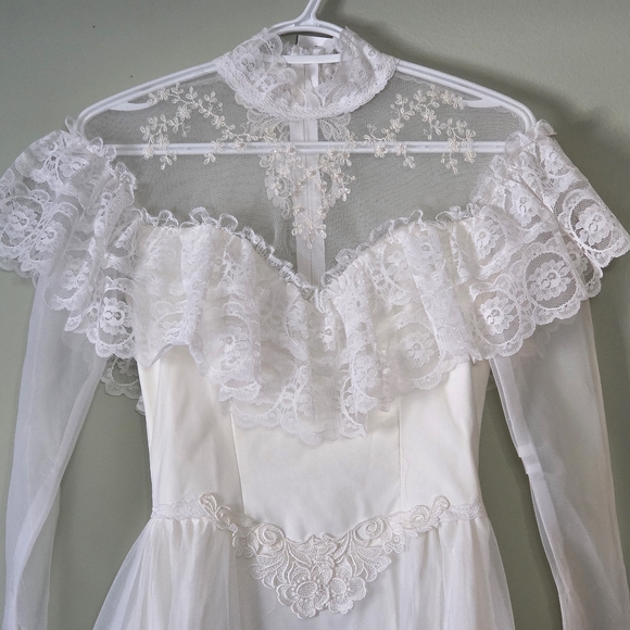 VTG👰‍Alfred Angelo Wedding Dress Bishop Sleeve Lace Tiered Prarie Victorian XS - Picture 7 of 16
